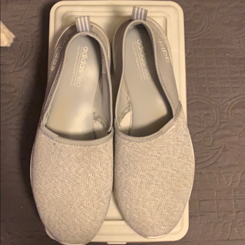 Women tennis shoes